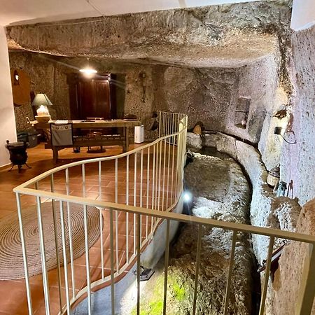 Sardinian Gallery Fonte บอซา ภายนอก รูปภาพ