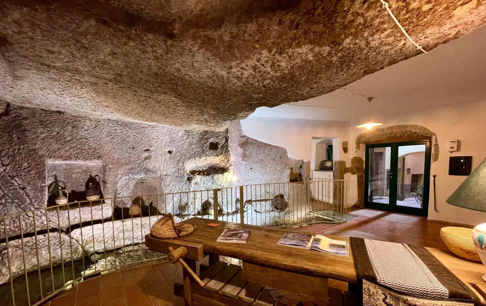 Sardinian Gallery Fonte บอซา ภายนอก รูปภาพ