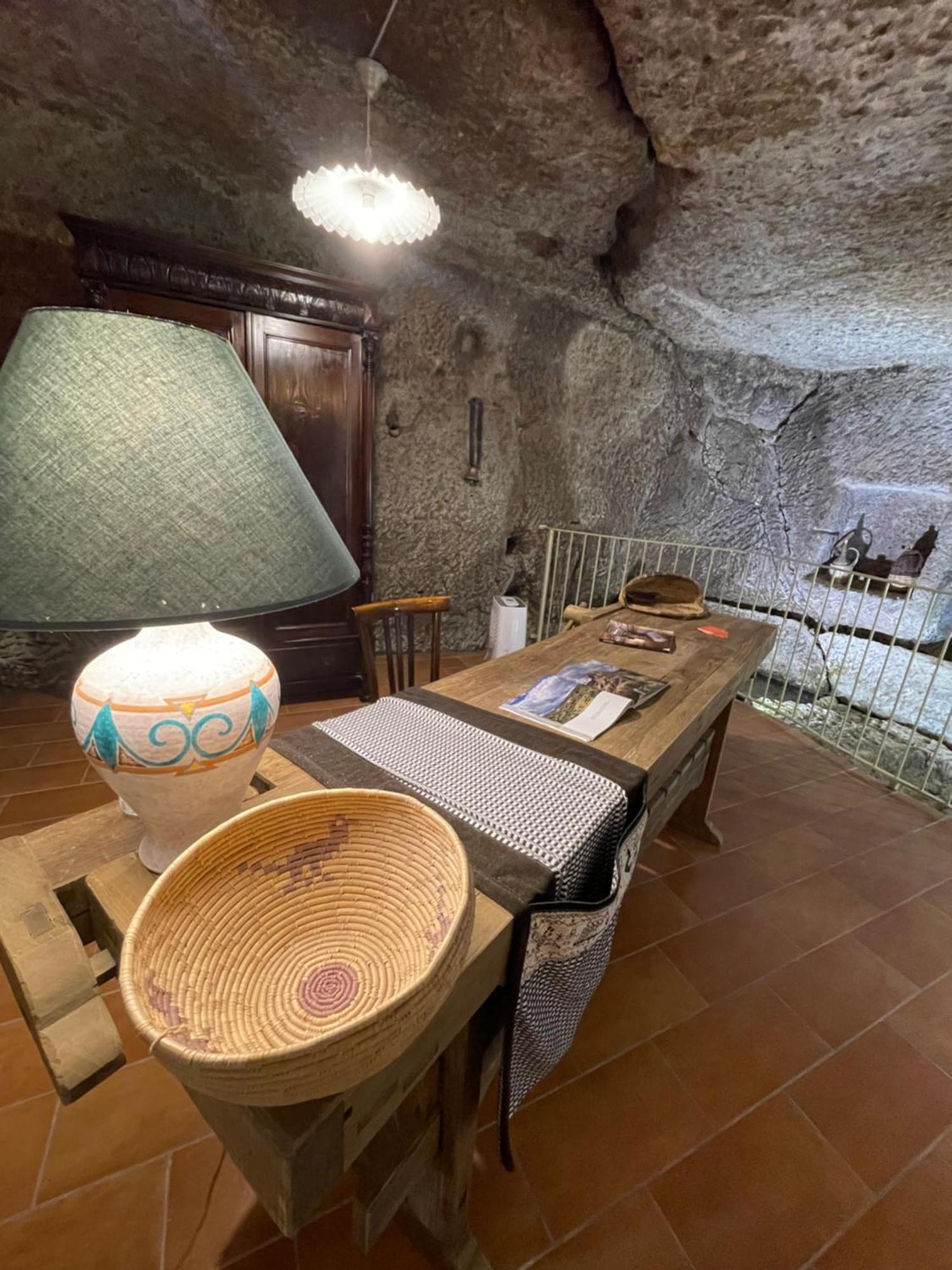 Sardinian Gallery Fonte บอซา ภายนอก รูปภาพ