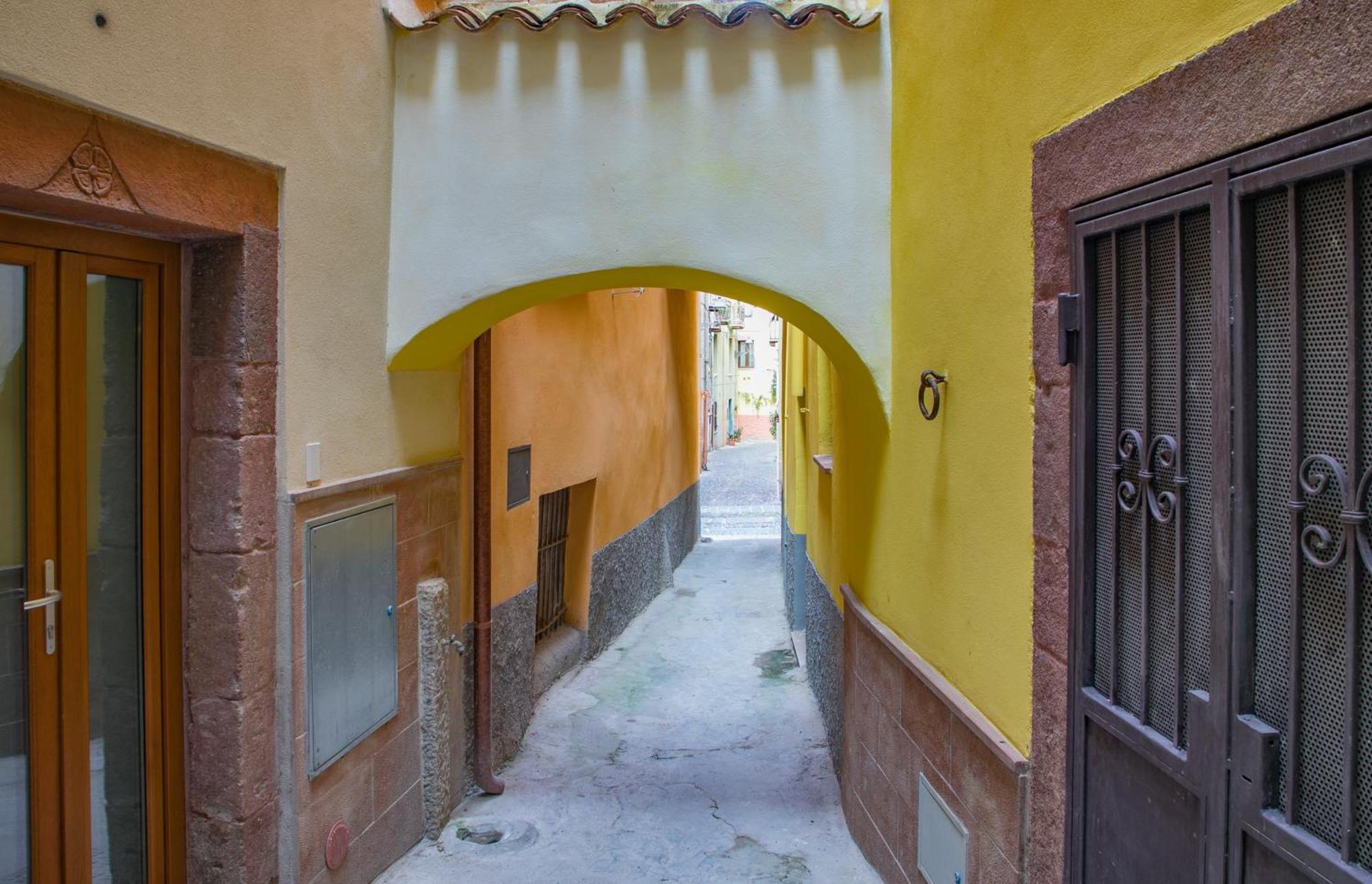 Sardinian Gallery Fonte บอซา ภายนอก รูปภาพ